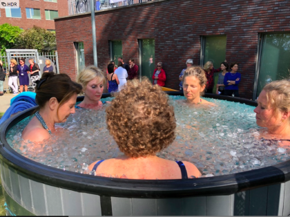 5 minuten in een ijsbad voor Cool4ALS