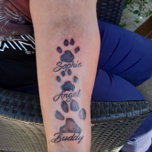 Wens: Een tattoo van de pootjes van de katten. Gesponsord door Jennie Tattoo Soest.