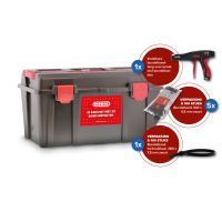 Actie met gereedschapskoffer met bundelbanden en tang