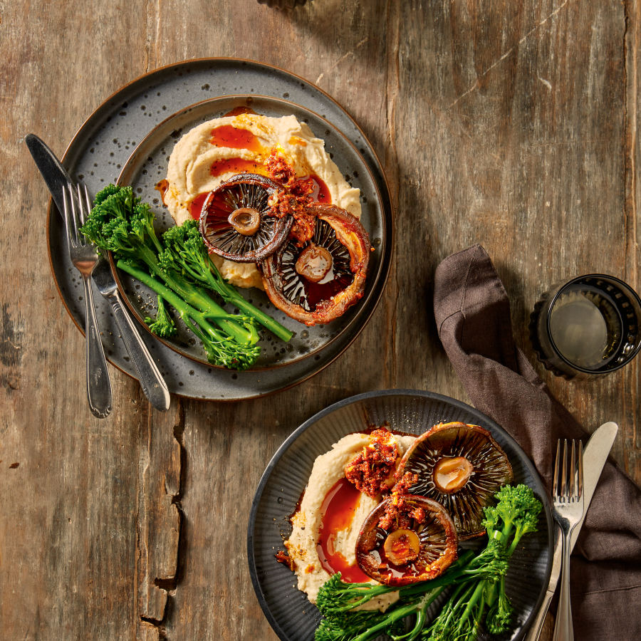 Portobellosteak met bonenpuree en bimi