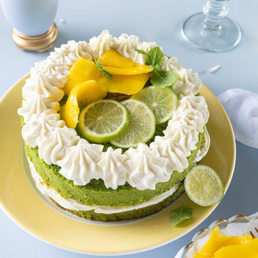 Lentetaart met spinazie en mango