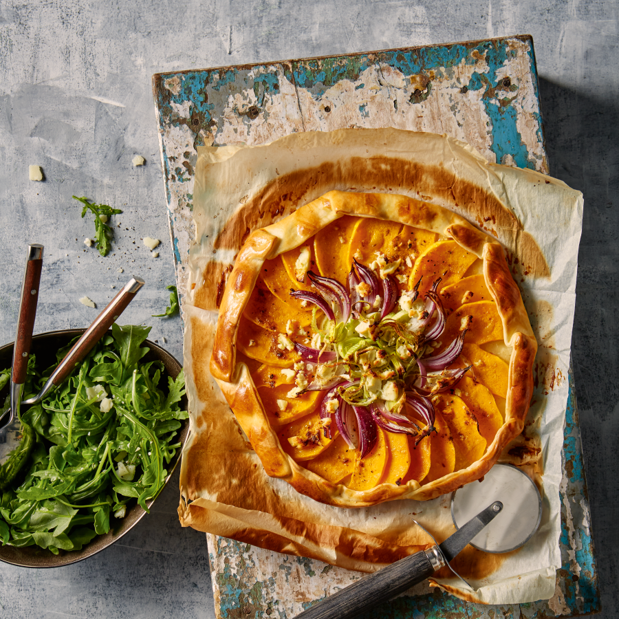 Pompoengalette met rode ui, prei en feta