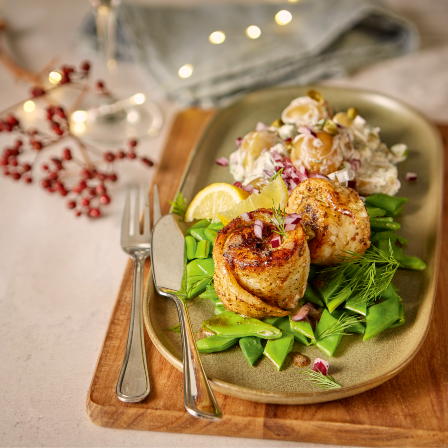 Pangasiusrolletjes met aardappelsalade en snijbonen  