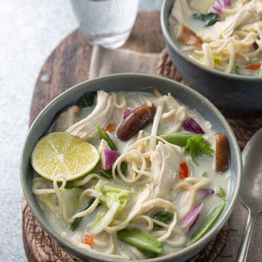 Kip Thai met noedels
