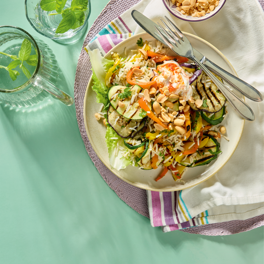 Gegrilde groenten met yoghurt-harissadressing