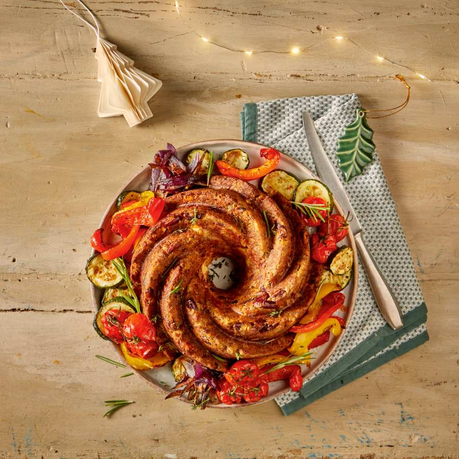  Griekse gehaktbroodkrans met gegrilde courgette en paprika  