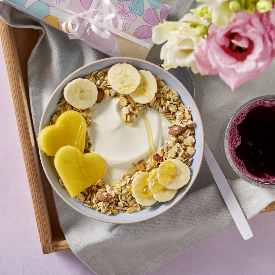 Yoghurt met granola en banaan