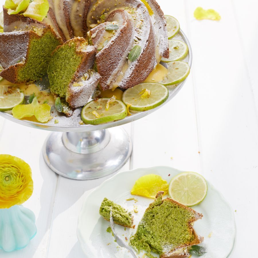 Tulband met spinazie, citroen en advocaat frosting