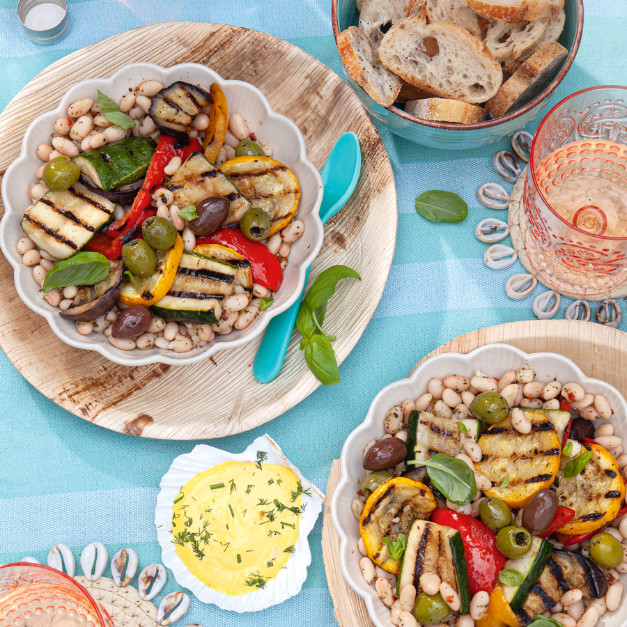 Witte bonenschotel met gegrilde groenten en aioli