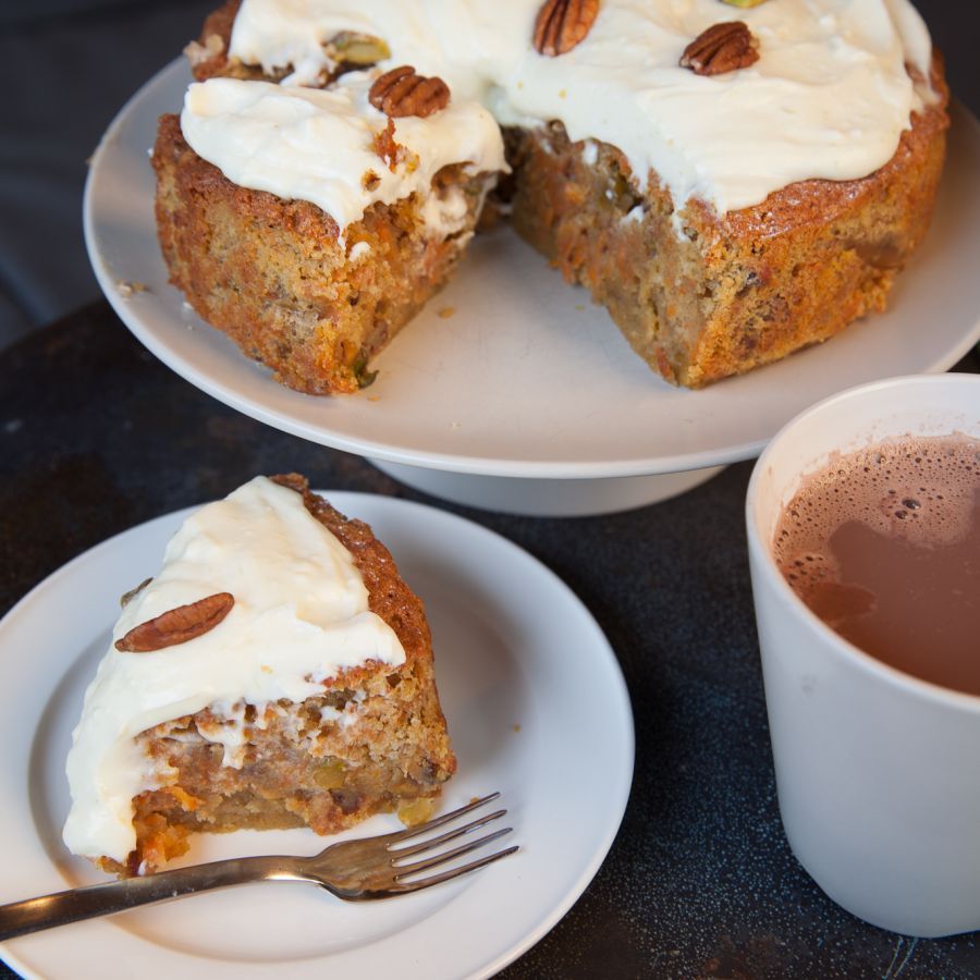 Worteltaart met limoentopping