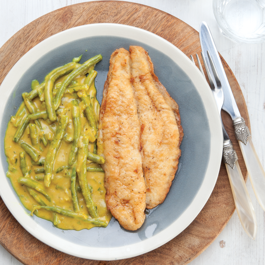 Pangafilet met kerriesaus en rijst 