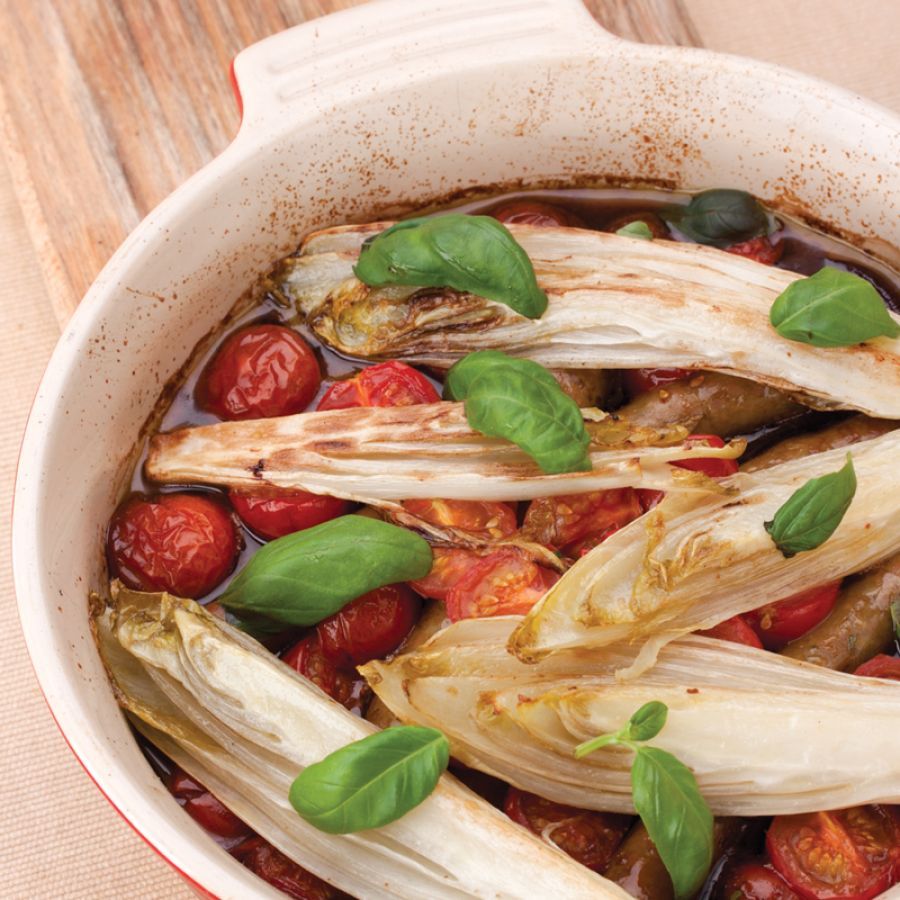 Worstjes uit de oven met witlof