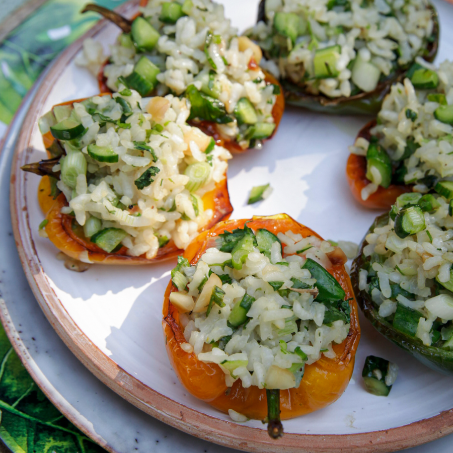 Gevulde paprika’s met groene risotto en macadamia noten