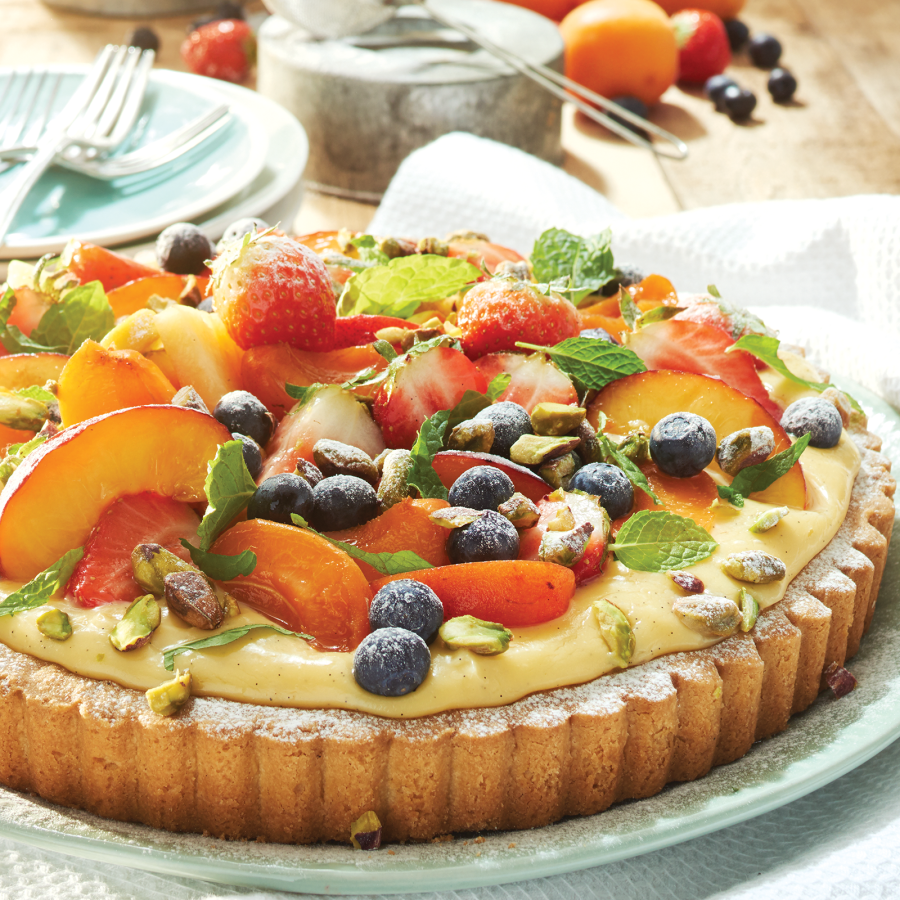 Zomerfruittaart met banketbakkersroom 