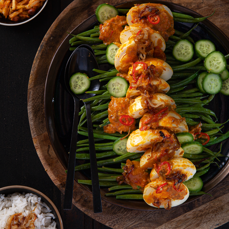  Sambal kokos eitjes met boontjes