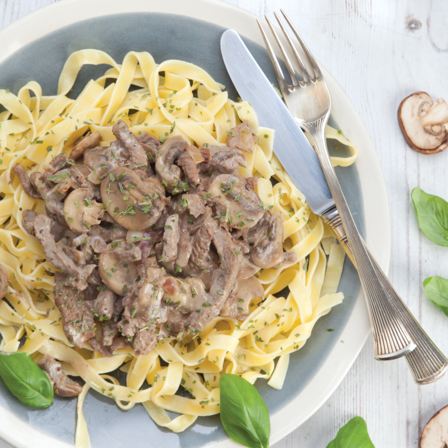 Tagliatelle met runderreepjes en champignons 