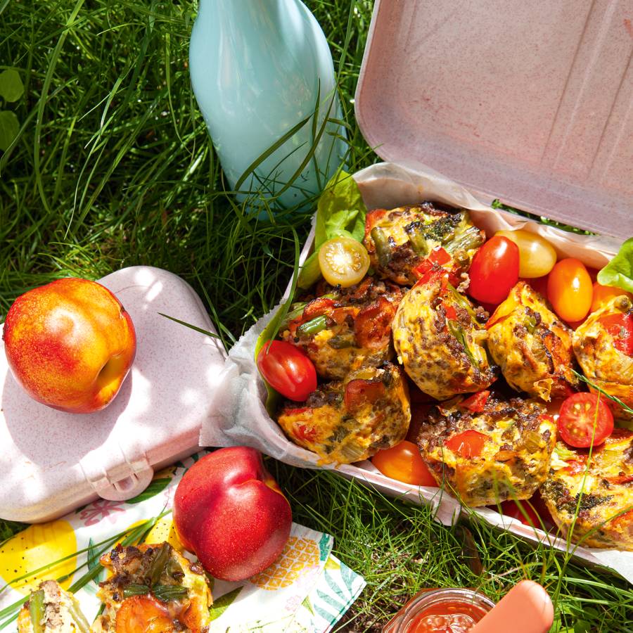 Gehakt muffins met roerbakgroenten