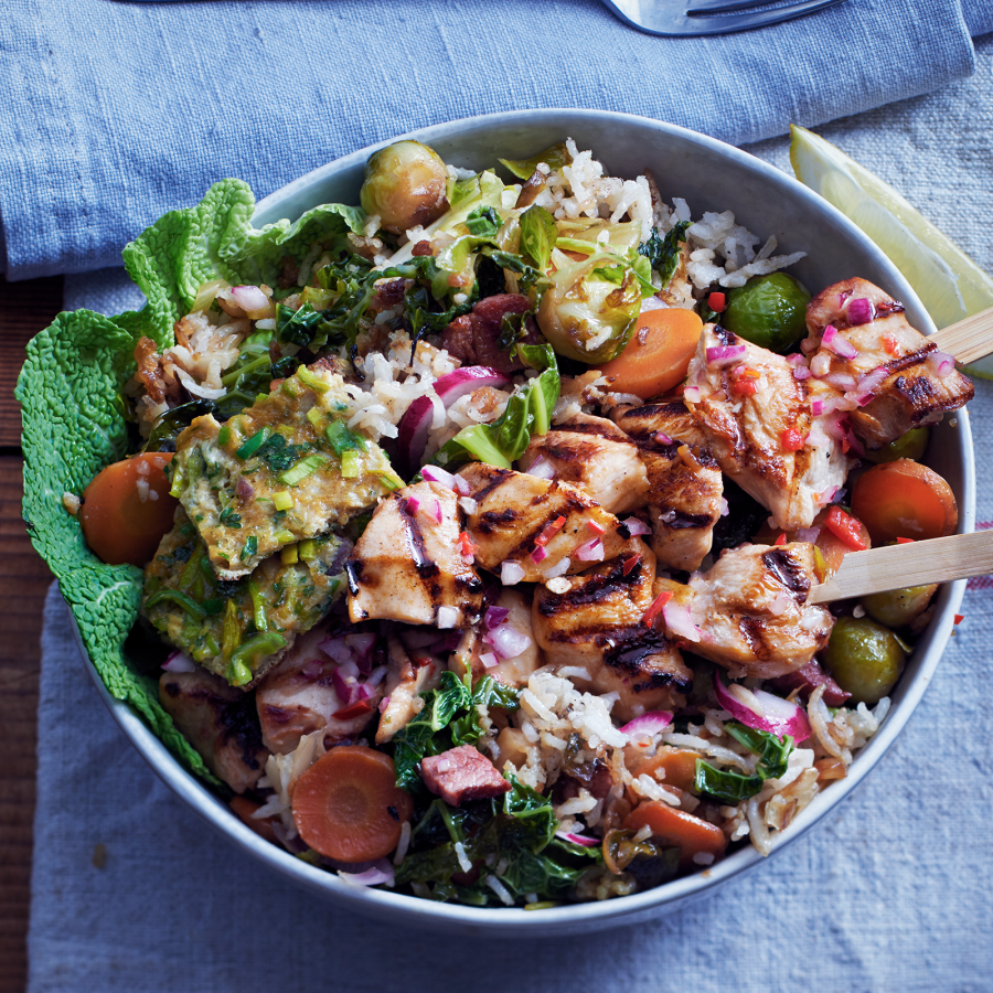 Nasi met wintergroenten en saté