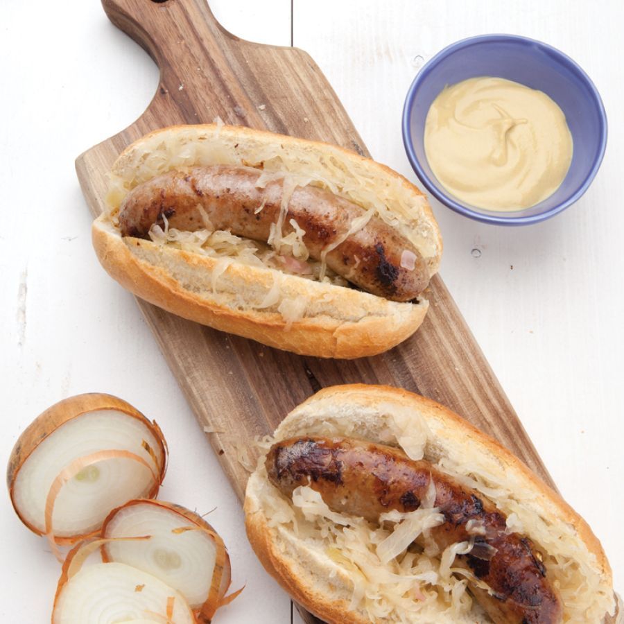 Sauerkraut mit Bratwurst