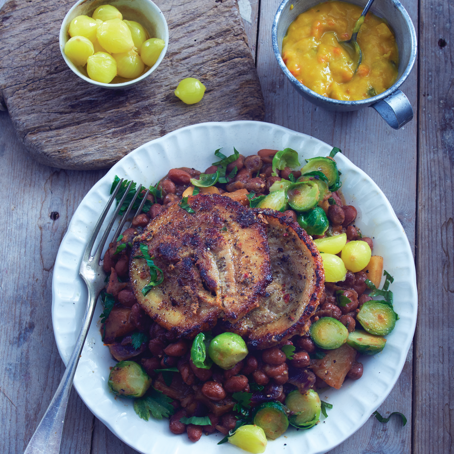 Bonenschotel met speklapjes en uitjes