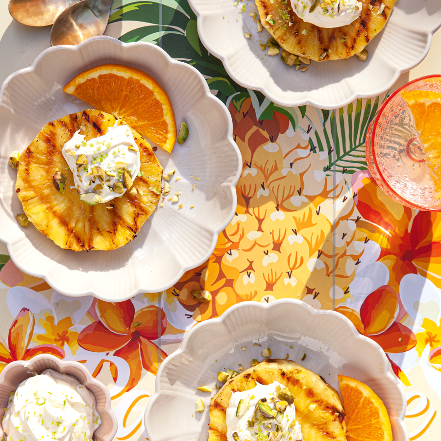 Gegrilde ananas met hangop en pistache