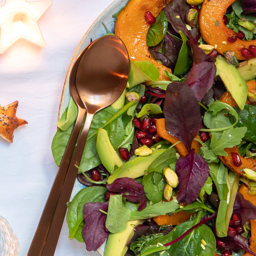 Kerstsalade met geroosterde pompoen