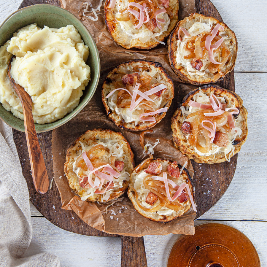 Knolselderijtaartjes met zuurkool en ham
