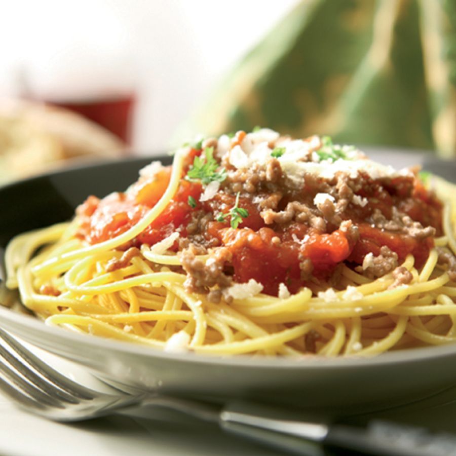 Spaghetti met rode saus