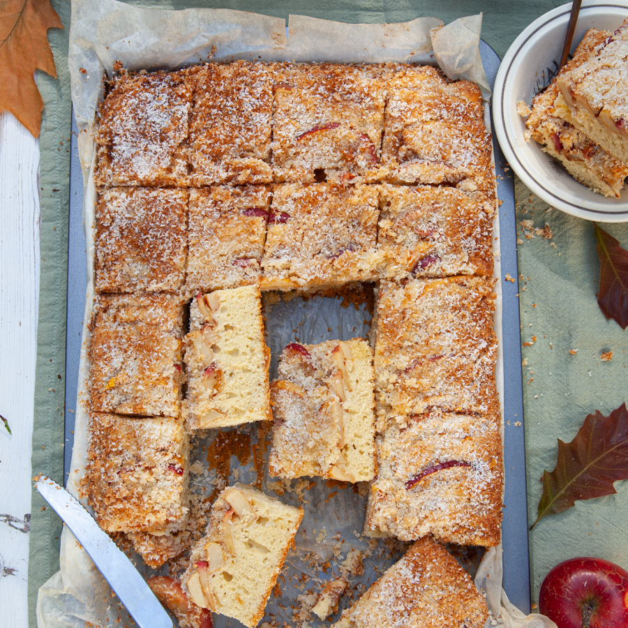 Appelplaattaart met kokos en room