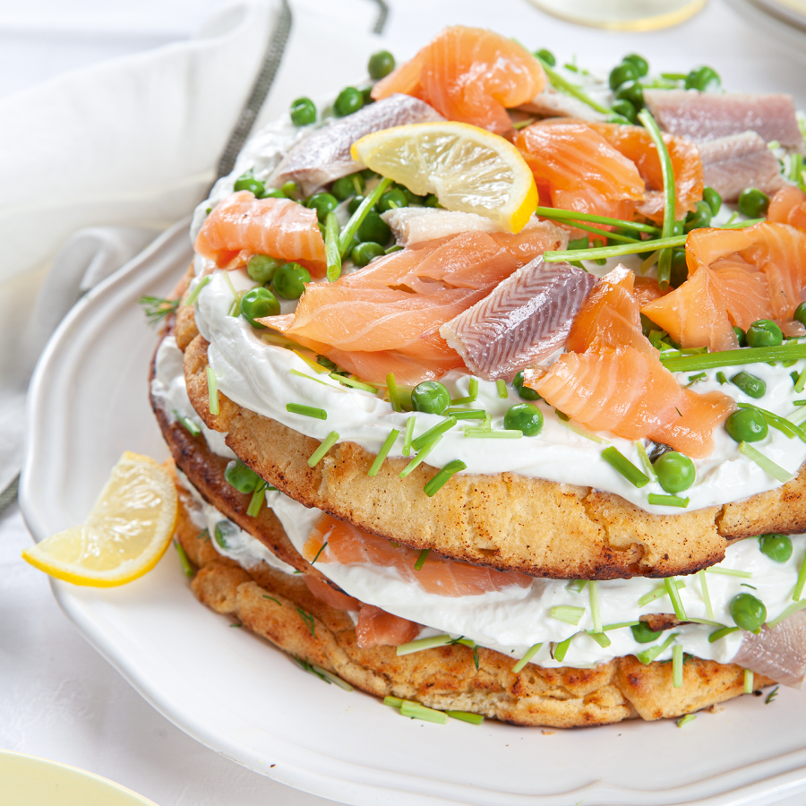 Hartige pancake xl met Griekse yoghurt, zalm en paling