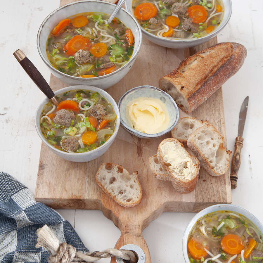 Groentensoep met gehaktballetjes