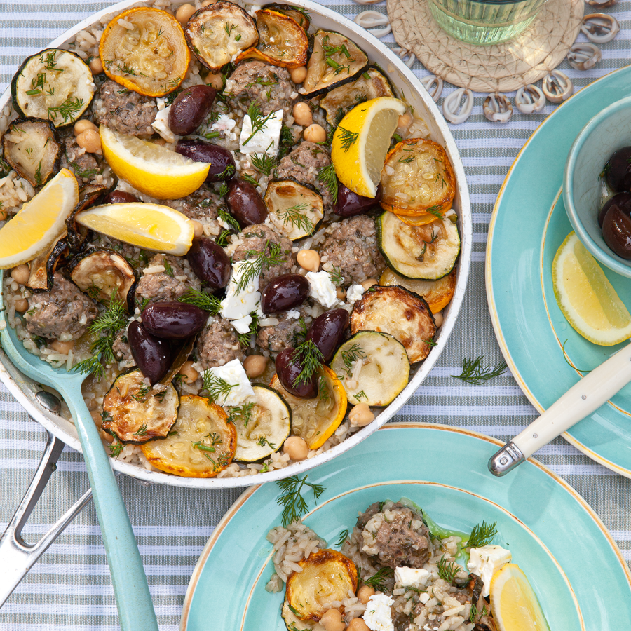 Griekse gehaktballetjes met citroenrijst en feta