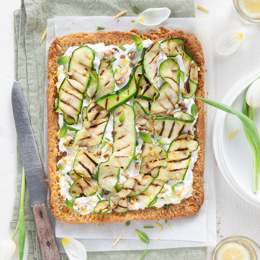 Gegrilde courgette en ricotta op korstdeeg