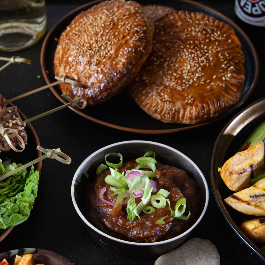 Bladerdeeg hapjes met Indisch gehakt