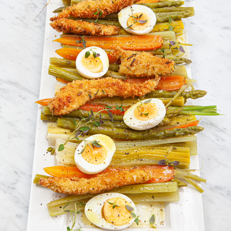 Lentegroenten in vinaigrette met crispy kip en ei