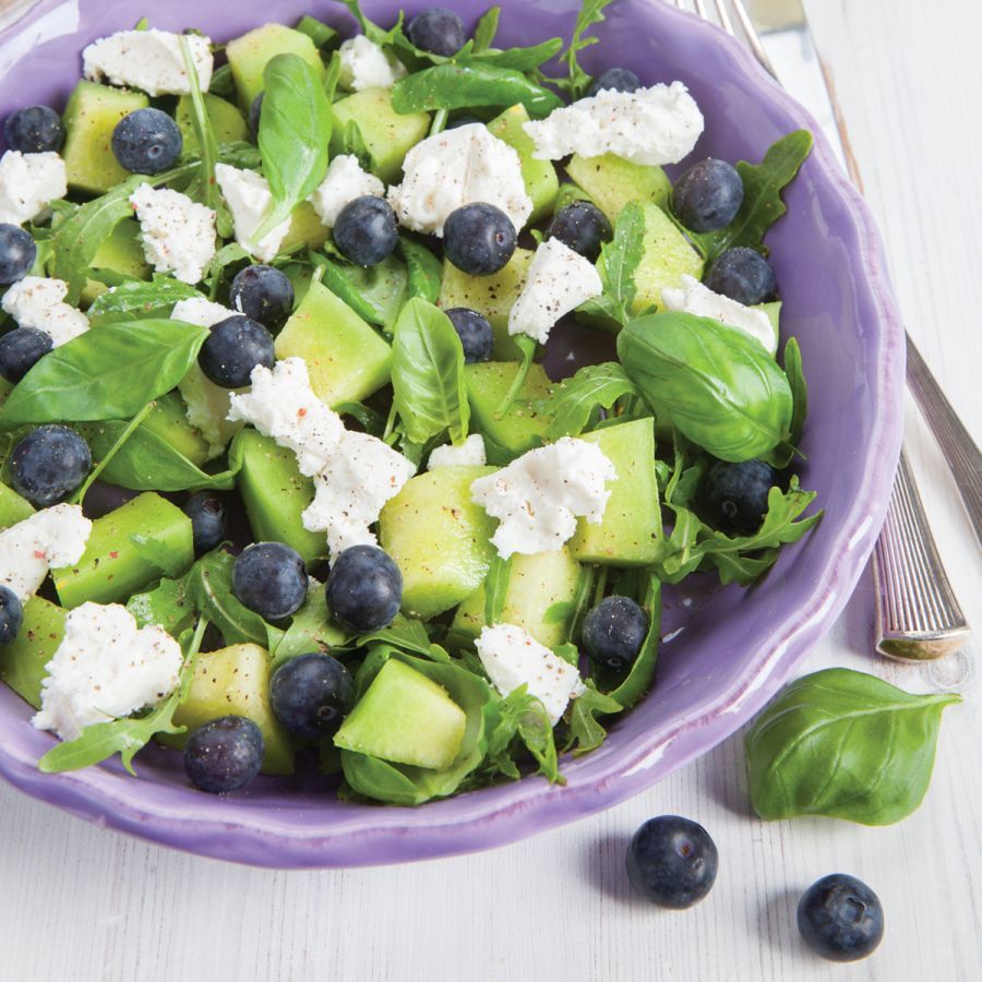 Meloensalade met rucola en blauwe bessen