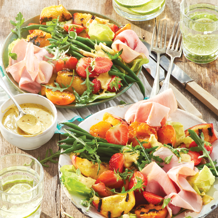Zomersalade met ham, gegrilde nectarines en beenham