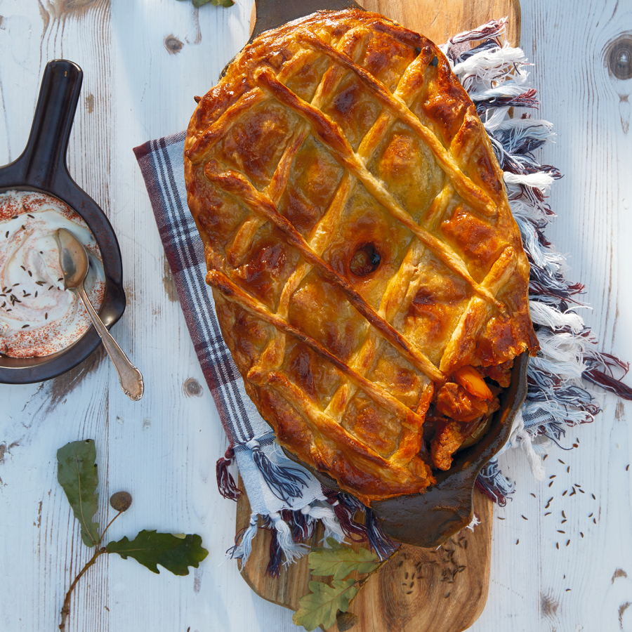 Hongaarse pastei met varkenshaas, paprika en karwijzaad