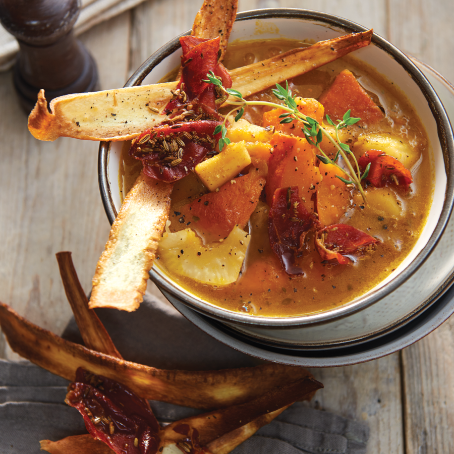 Herfstsoep met pompoen, knolselderij, pastinaak en appel