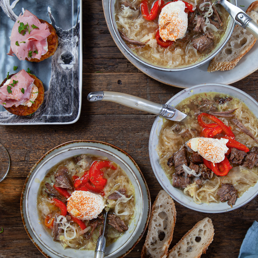  Zuurkoolsoep met draadjesvlees en kummel