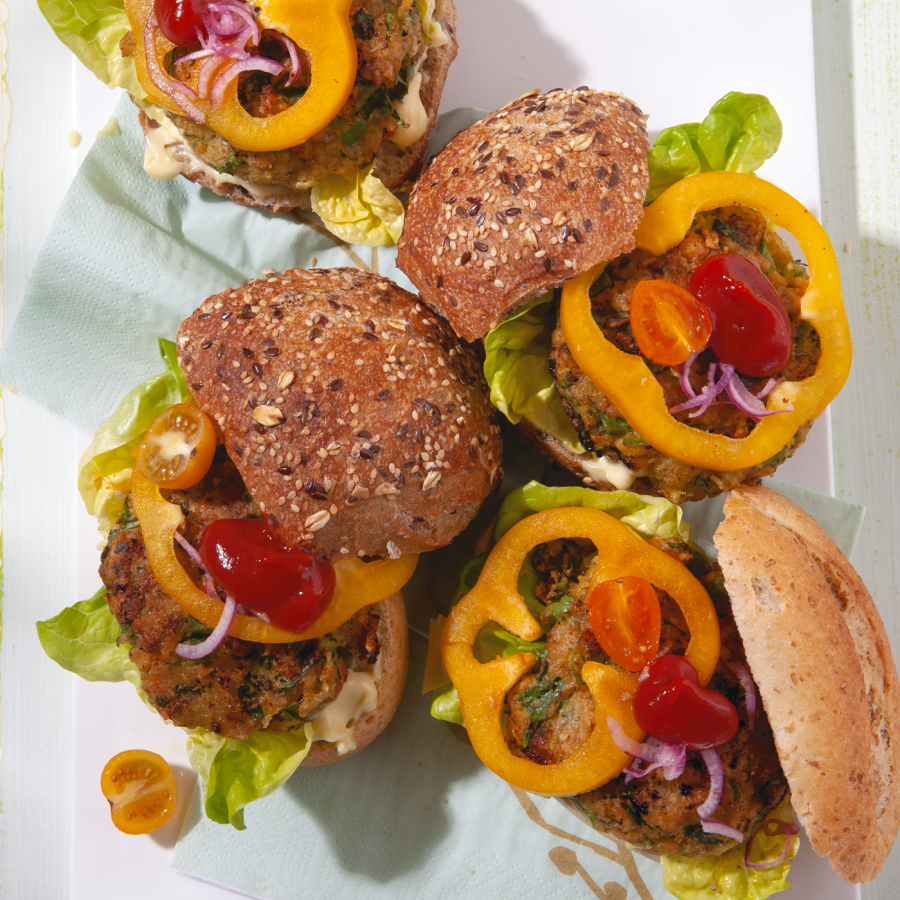 Vegetarische burger met salade