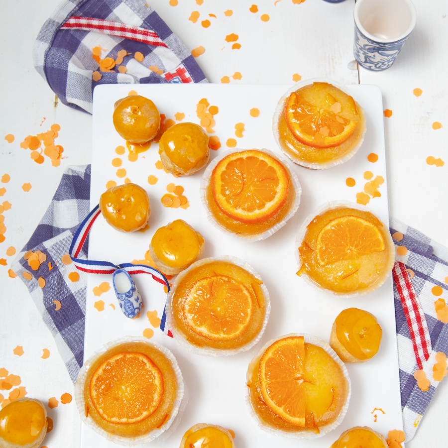 Oranje soesjes en Konings cupcakes