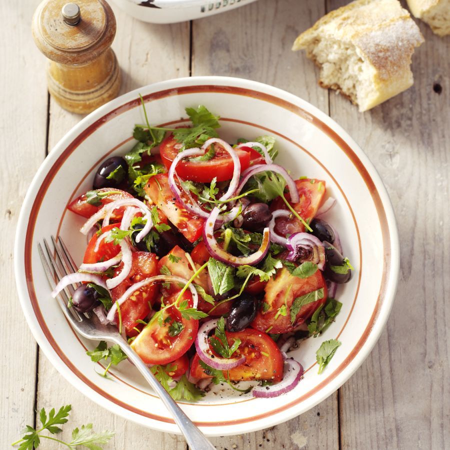 Tomaatsalade met verse kruiden