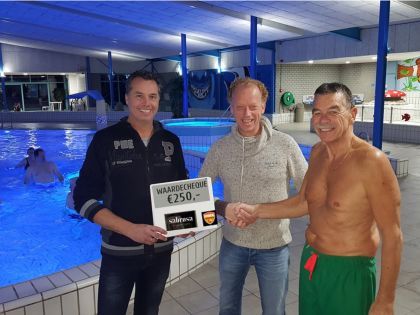 Aqua-donatie voor De Duikelaars