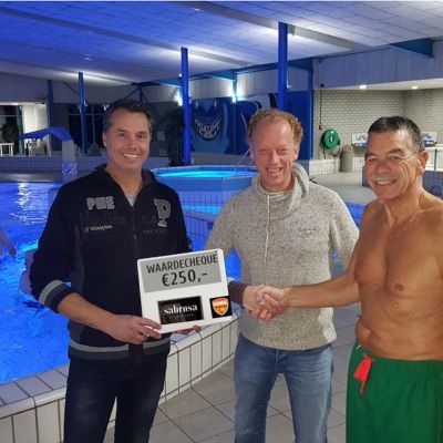 Aqua-donatie voor De Duikelaars