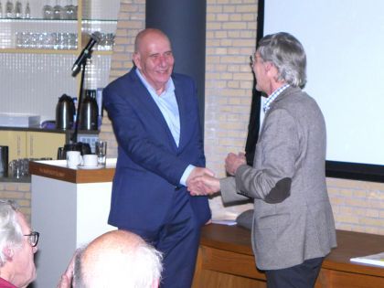 Schouten in Englezing: er moet geld bij!