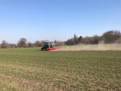 Nu op de Eng: Gevecht tegen het onkruid