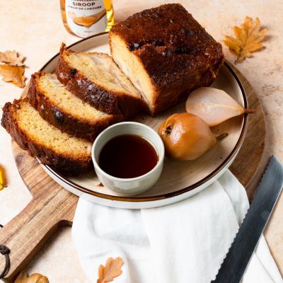 Autumn Recipe: Cake with Poached Pears