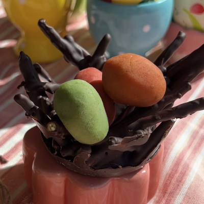 Chocolade-Vogelnestjes met Pindakaas-Eitjes