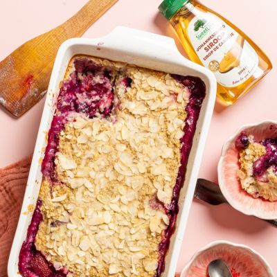 Eiwitrijke Baked Oats met Zomers Fruit